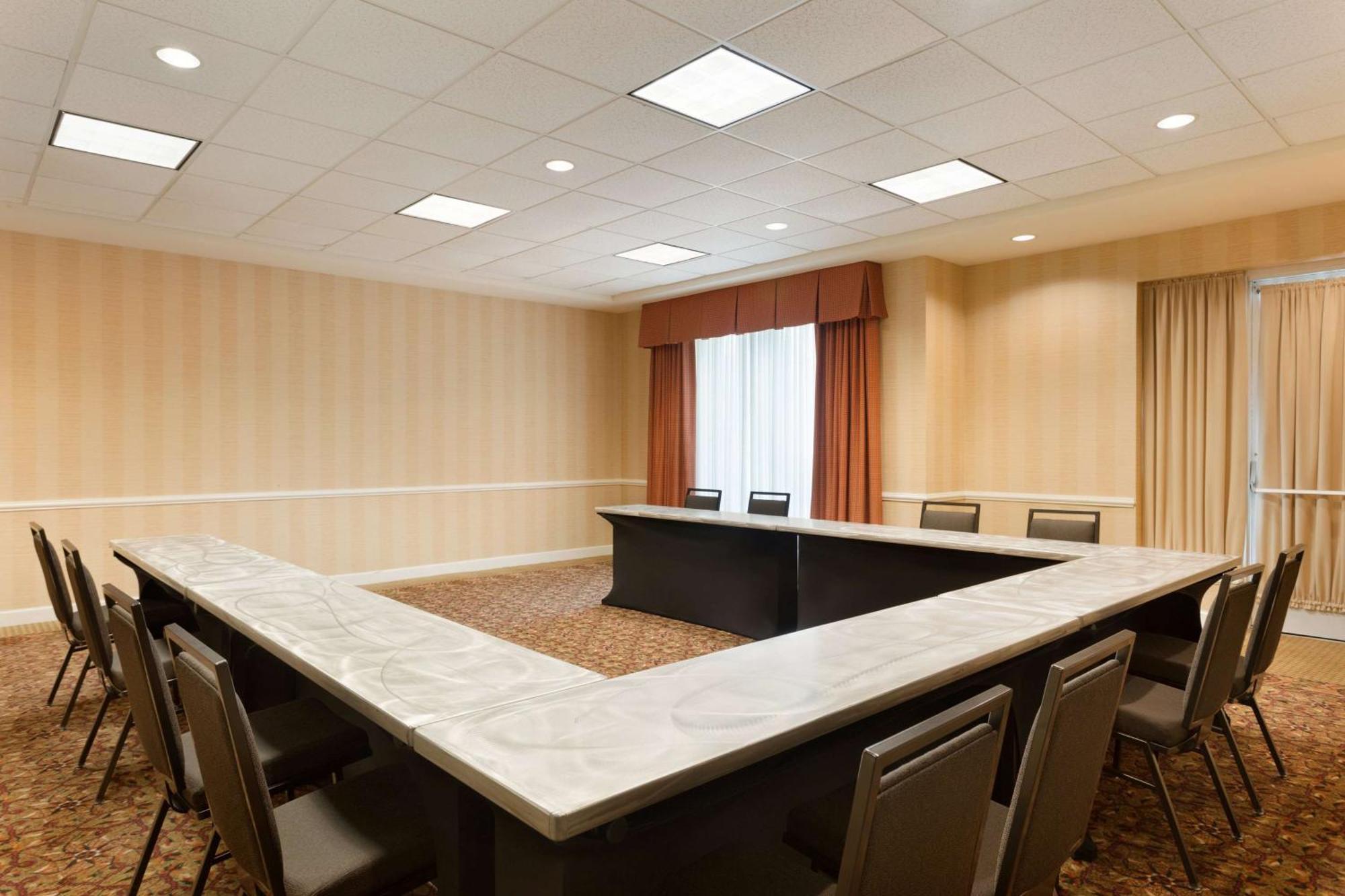 Hilton Garden Hotel Oakbrook Terrace
